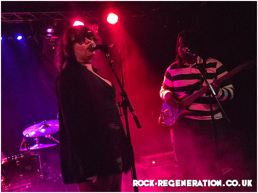 Frontwoman